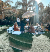 Load image into Gallery viewer, Custom Floral Creation Class