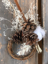 Load image into Gallery viewer, Christmas Mini Wreath